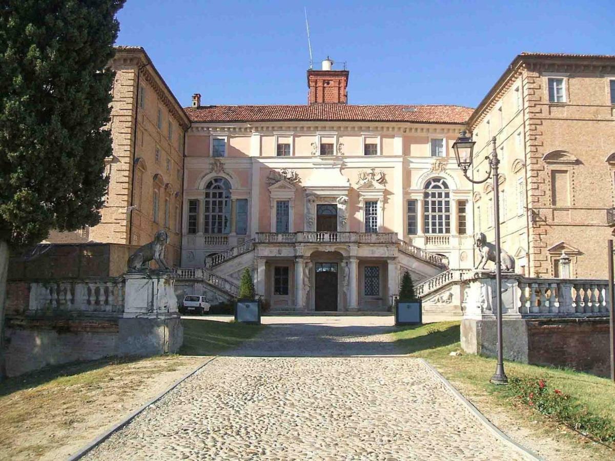 Lindhouse - Country House A Govone Exterior foto
